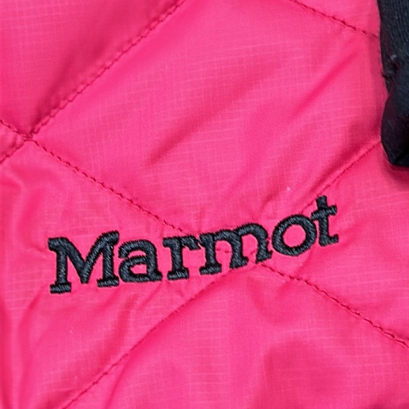 Marmot pink and black zip front fleece jacket.  Size Medium. Good condition - Picture 2 of 14